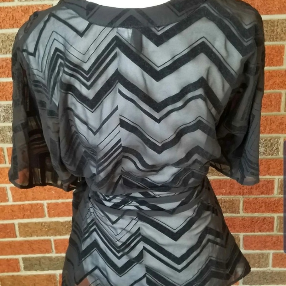 Tops - Picture 2 of 5